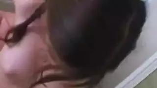 الأخ يمارس الجنس مع أخته في الحمام شريط جنسي بثدي ضخم