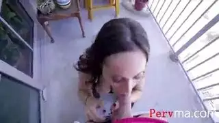 كس الأم الجائع يُملأ بقضيب ابنها الغليظ