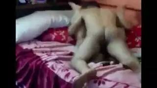 اللبنانية النارية تأخذ نيك عربي قاسٍ من رجلها