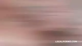 معرض كس ممتد صريح في كلوت مفتوح