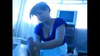 جماع بدون وقاء مع موديل آسيوية أثناء جلسة تصوير إباحية