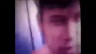 مشهد إباحي أول: نيك عنيف في غرفة النوم مع فتاة هندية