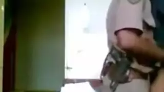 شرطية وشرطي يمارسان الجنس داخل العمل