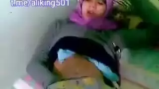 درس إباحي قاسي: المدرس يمارس الجنس بعمق مع الطالبة، يدك بين ثدييها ويفتح فرجها