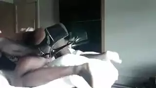 قضيب أسود كبير يضرب عاهرة بيضاء في مشهد إباحي عنيف