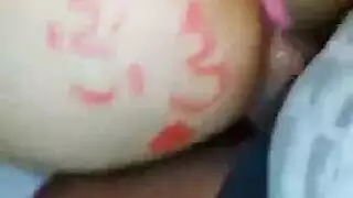 مص فوضوي وعرض تدخين عنيف بين الأثداء