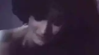 ٩ تمثيل عائلي جنسي جماعي: انتزاع عذرية مراهقة إكس إكس إكس