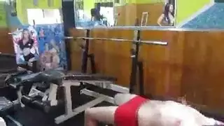 زوجة مملوءة تأخذ نيك شرجي قاس