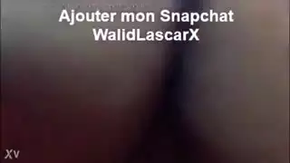 نييك كلب مع فتاه