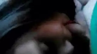 راشيل آزياني تستقبل قذفًا وجهيًا ضخمًا