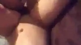 فاتنة المكتب المثيرة تتخطى العمل لممارسة جنس صارم بالملابس الداخلية الحمراء