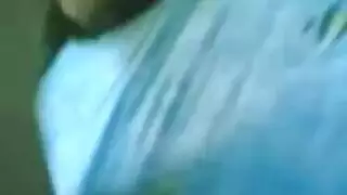 عاهرة آسيوية تأخذ قضيب أسود وفرج أشقر في خيال جنسي رباعي إباحي