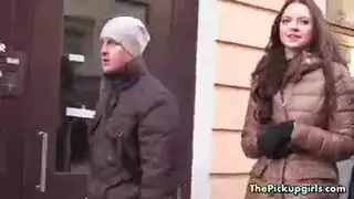 جنس جماعي بري: تلبيد فتاة جميلة أسيرة