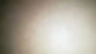 امرأة مصرية ناضجة تبتلع السائل بعد جنس جماعي عنيف