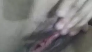 جلسة ويب إباحية: حجاب الفتاة العربية يخلع، وفرجها ينبثق