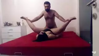 فحل عربي كبير القضيب يلقح فتاة محلية مكتنزة