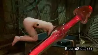 نيك كس فتح غشاء البكارة ونزول دم