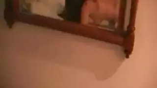 صريح: زوجات يمارسن الجنس مع بعضهن بقضبان اصطناعية، يهينن الأزواج