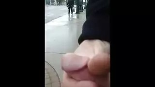 تعري انتصاب علني: استمناء في الحافلة مع فتاة شقراء مبتسمة