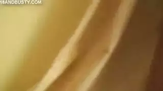 خيال الجنس الجماعي: جميع الرجال يضاجعون مراهقة الجار