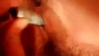 عاهرة مراهقة تسرق رجل صديقتها وتذهب لغرفة النوم لمشهد إباحي صريح