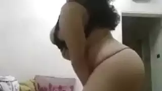 ناميه ويخلي عيره