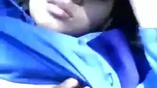 طالبات مشاغبات تصور عارضة ساخنة تمارس الجنس في غرفة نومهن