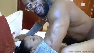 كلب يفشخ بنات