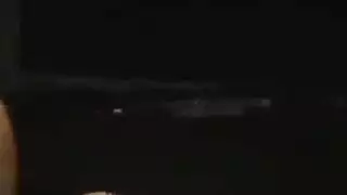 التقاط سكران من الحانة يؤدي إلى فعل ثُلاثي مزدوج الميول جنسيًا مكثف