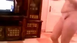 إباحية خليجية ساخنة: رقص بالنقاب ينتهي بجنس جماعي