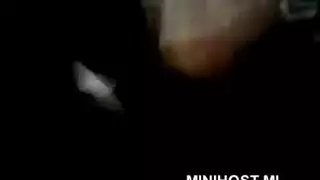 علاقة جنسية محرمة في العائلة: الخالة تخدم قضيب ابن أخيها