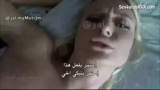 جماع متسلل: أتسلل لأم صديقي بينما ابنها نائم