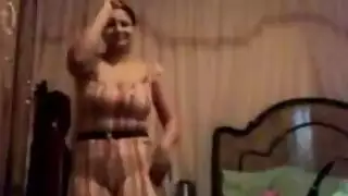 مراهقةمشتعلةتتناك من عشيقها في غياب ابوها