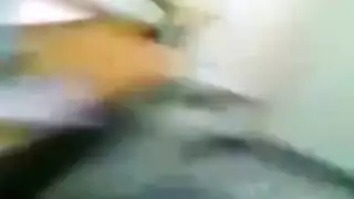 فتاة ريفية مستعدة للجنس الصعب فورًا، لا وقت لنزع الملابس