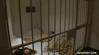 بنت عمرها ١٥ و هي نيما