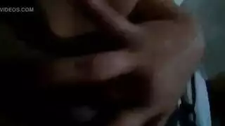 كاتيا الهواة تمص وتتركب على قضيب صلب في جلسة حمام