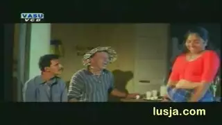 رسوم إباحية: بنات متهيجة تشارك قضيبًا اصطناعيًا كبيرًا في فعل سحاقي