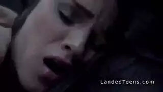 نكاح عميق حتى قذف المني على جلدها