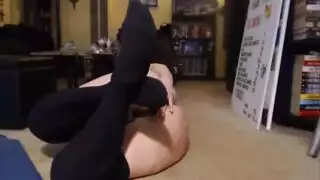 مهبل أم ممتلئة الجسم العاري يحصل على قذف داخلي حنون في هذا الفيديو الإباحي
