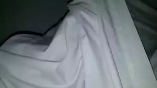 جماع شرجي بوضعية الكلب مع قذف داخلي على زوجة غير واعية