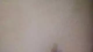 يدخل إلى جارته ويغتصبها
